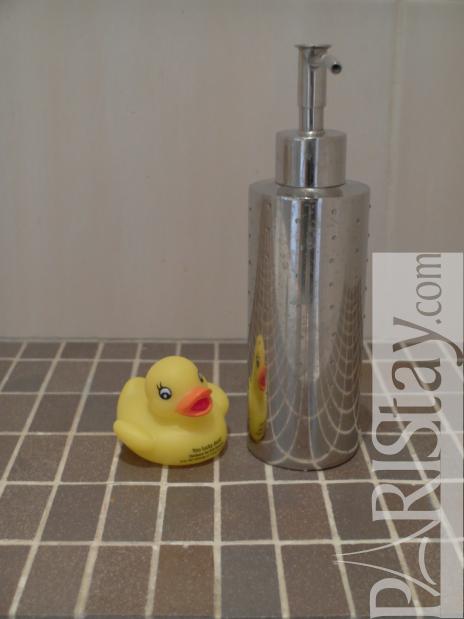 24 Notre Dame St Springfield Ma 01104 Zillow Hd Wallpapers Notre Dame Bathroom Accessories Wallpaper Wall Bed