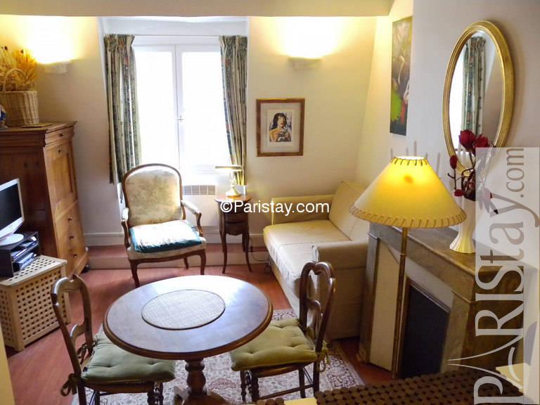 One Bedroom 1 Bed Apartment For Notre Dame De Paris 75005 Living Room