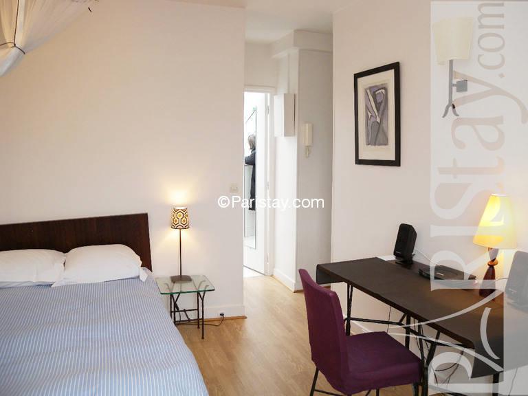 Affordable Furnished Studio Long Term St Germain Des Pres 75007 Paris Living Room