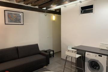 Apartment Maire Marais Studio