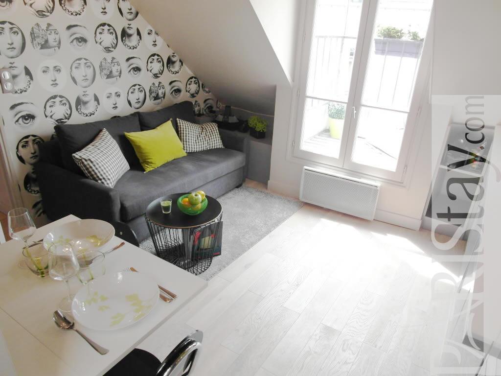 1 Bedroom Francs Bourgeois One Bedroom Apartment Le Marais 75003