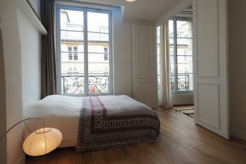 2 bedrooms of Rousseau Louvre Apartment Palais Royal