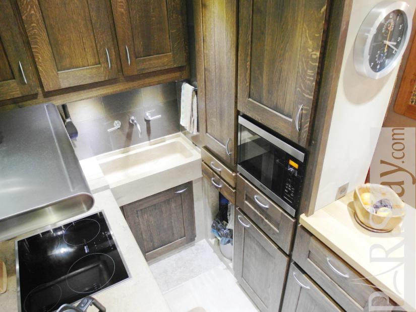 Kitchen area