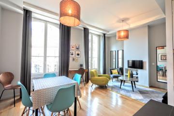 Apartment Louvre Designer Suite