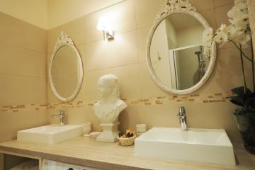 2 bedrooms of Saint Germain Elegant ChicSuites Apartment St Germain des pres