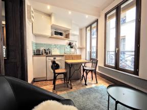 Apartment Close to Canal Saint Martin - 1 bedroom