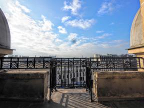 Opera Drouot balcony