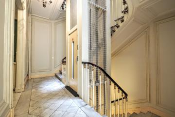 T1 studio of Etoile Friedland Appartement Champs Elysees