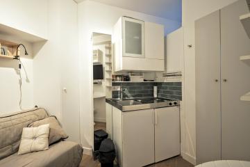 student studio of Maillot studette 3 Paris apartment rentals Porte Maillot