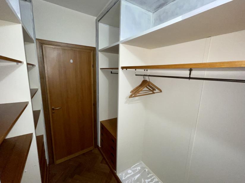 Walk-in wardrobe