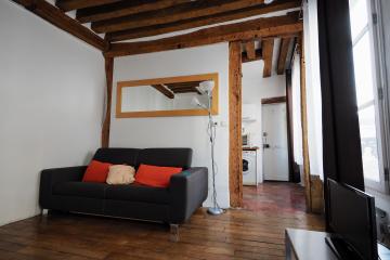studio of Fourcy Paris apartments Le Marais