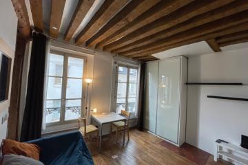 studio of Fourcy Paris apartments Le Marais
