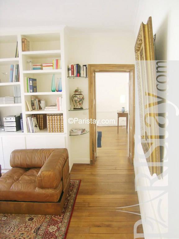 19 rue jean jacques rousseau 75001
